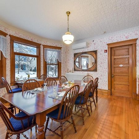 Harrison House Bed & Breakfast Naperville Bagian luar foto