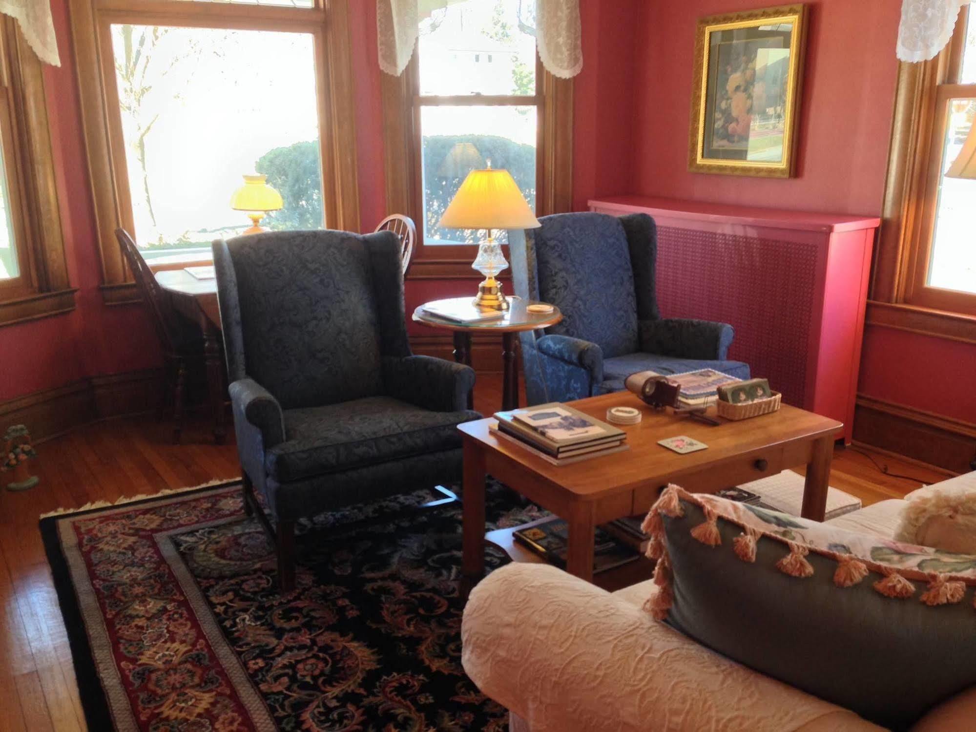 Harrison House Bed & Breakfast Naperville Bagian luar foto
