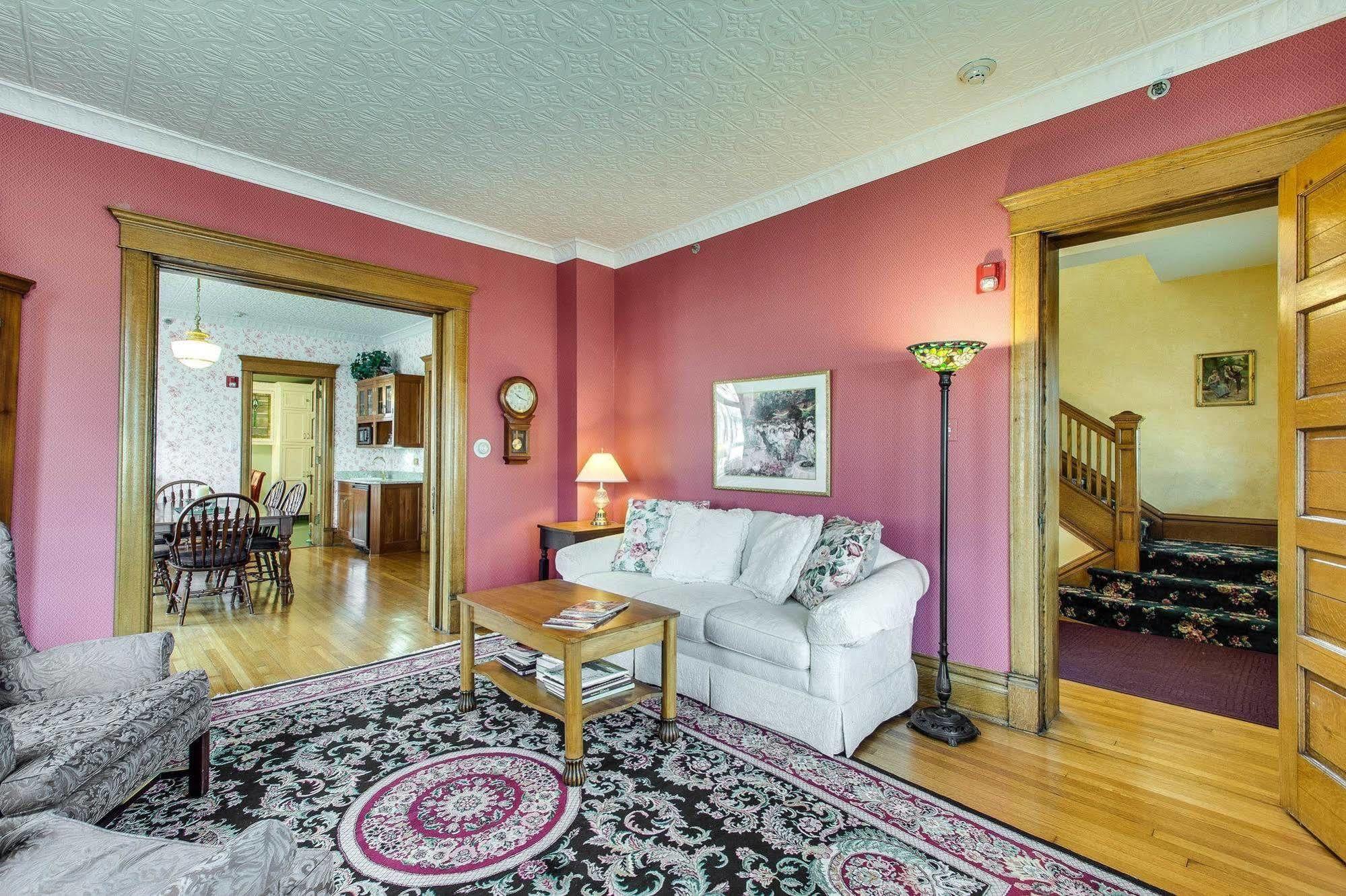 Harrison House Bed & Breakfast Naperville Bagian luar foto