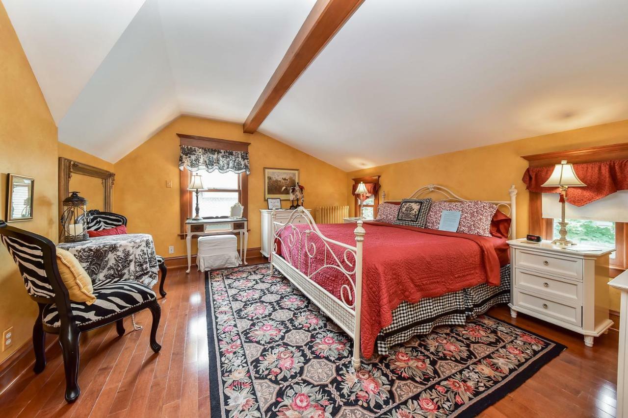 Harrison House Bed & Breakfast Naperville Bagian luar foto