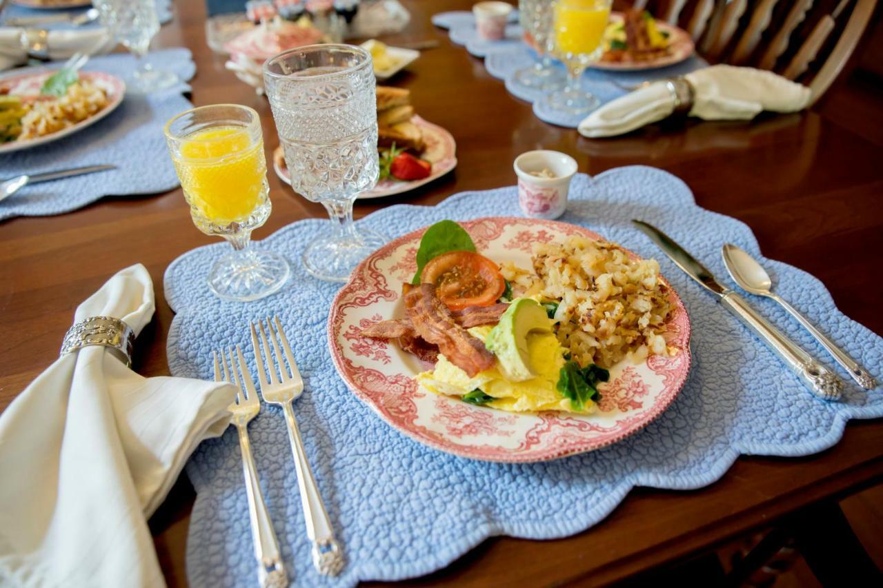Harrison House Bed & Breakfast Naperville Bagian luar foto