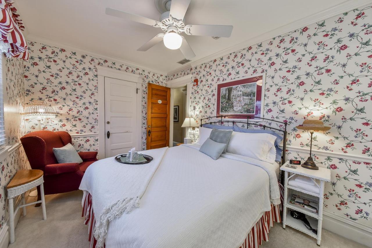 Harrison House Bed & Breakfast Naperville Ruang foto